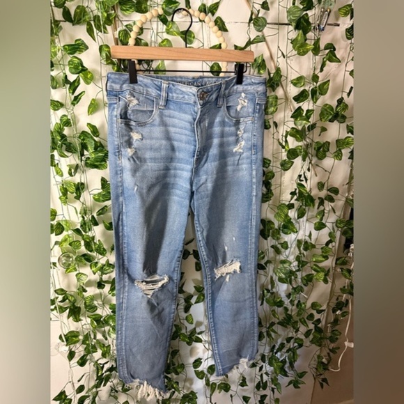 American Eagle High Rise Cropped Skinny Jegging - Picture 1 of 11